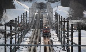 2016년 3월, 키코나이역 인근의 듀얼 게이지 가이쿄선