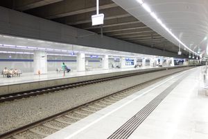 빈 국제공항 철도역