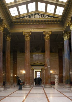 오스트리아 의회 의사당의 기둥 홀 이미지