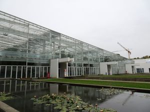 식물원(오르토 보타니코)의 현대적인 날개