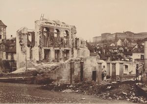 1890년 화재 이후 악티엔극장 폐허