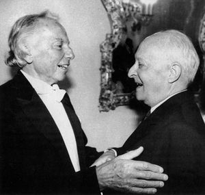 파누프니크를 환영하는 루토스와프스키 (1990년).