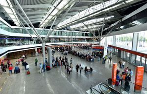 터미널 B의 체크인 홀