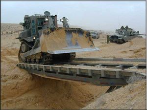 훈련 중인 IDF D9N(2세대 장갑)