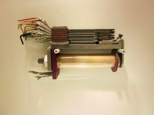 Z3, Z5, Z11에 포함된 전자석 메모리(릴레이)