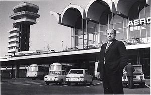 체자르 라저레스쿠가 설계