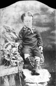 4세 시절의 카를루스 샤가스