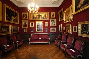 샹티이 미술관은 프랑스에서 가장 큰 미술관 중 하나이다.