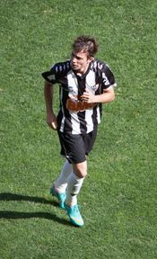 아틀레치쿠 미네이루에서 뛰는 베르나르지(2012년)