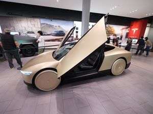 테슬라 사이버캡 프로토타입