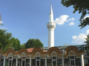 하스코보의 에스키 자미는 오스만 제국 시대에 건축된 모스크이다.