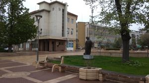 시립 도서관과 중앙 우체국