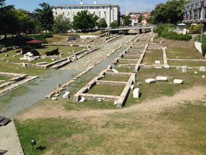 아우구스타 트라야나의 주요 도로