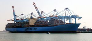 세계 최대 컨테이너선 중 하나인 제브뤼헤 항구의 엘리 머스크