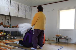 2019년 넋드림 의식을 거행하는 제주 무당