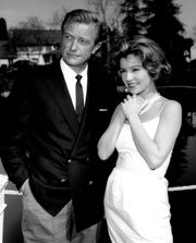 1961년 리처드 데닝과 함께 있는 크롤리