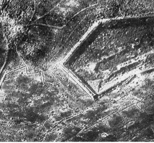 1916년 말 두오몽 요새의 항공 사진