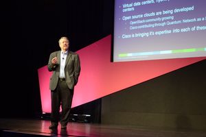 2012년 시스코의 클라우드 컴퓨팅 부사장 겸 CTO인 Lew Tucker