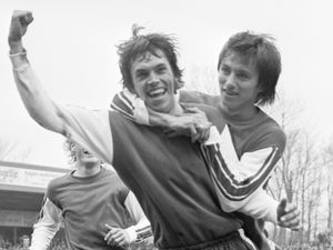 1976년 판 마르베이크(오른쪽)