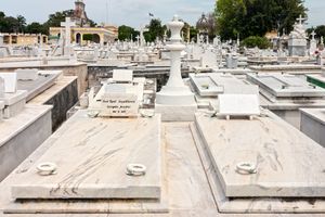 콜론 묘지에 있는 카파블랑카의 묘