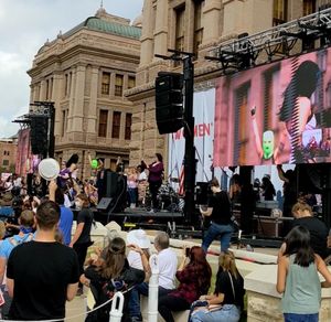 2021년 텍사스 주 의사당에서 공연하는 푸시 라이엇