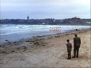 육상 선수들이 달리는 장면은 스코틀랜드 세인트앤드루스의 올드 코스 인근 웨스트 샌즈에서 촬영되었다.