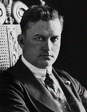 미국 영화 제작자 토머스 H. 인스는 세슈를 영화계로 이끌었다.