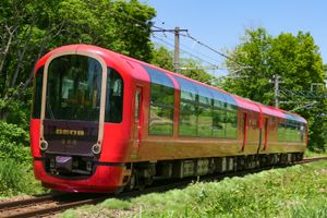 ET122형 1000번대 「에치고토키메키 리조트 유키츠키카」