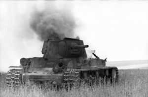 보로네시 근처에서 파괴된 소련 KV-1 중전차 (1942)
