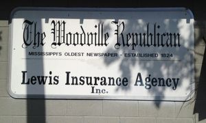 윌킨슨군의 우드빌 리퍼블리칸(Woodville Republican)은 1823년에 창간되었으며 미시시피에서 가장 오래된 신문이자, 지속적으로 운영되는 가장 오래된 사업체이다. 이 간판은 우드빌 신문사 서쪽 벽에 있다.