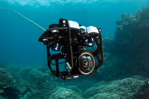 BlueROV2 diving with ArduSub