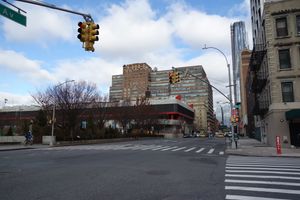 USPS 유지 보수 시설, 11번가