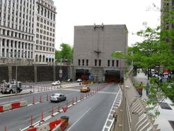 맨해튼 쪽 출입구