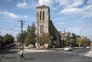 캠던 브로드웨이와 페리 애비뉴에 위치한 성심 가톨릭 교회