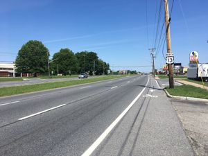 도버의 듀폰 하이웨이에서 북쪽으로 가는 US 13번 국도