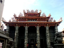 다위안런서우궁