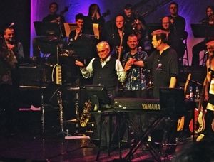 2004년 런던에서 열린 "브라이언 윌슨, 스마일 발표" 초연에서 반 다이크 파크스와 브라이언 윌슨