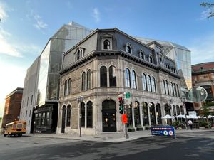 퀘벡 시 생 로슈 지역의 르 디아망 극장