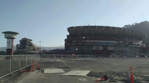 2015년 5월, 철거 중인 캔들스틱 파크.