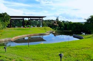 반영 연못 - SGI 회장인 이케다 다이사쿠를 기려 명명된 브라질 론드리나에 있는 이케다 생태 공원