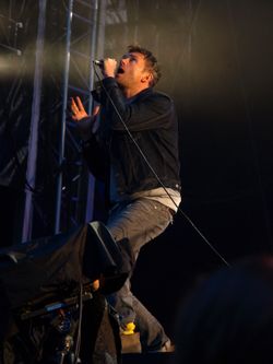 2013년 프로빈시로크에서 공연하는 블러