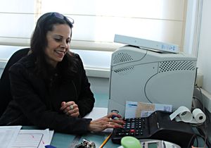 업무 중인 회계사