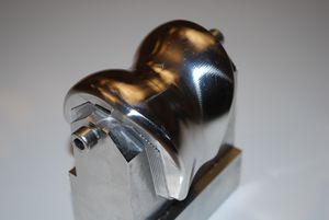 WorkNC의 CAM을 사용하여 개발한 인공 무릎관절