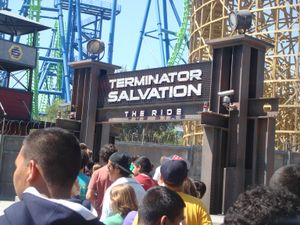 식스 플래그 매직 마운틴의 Apocalypse: The Ride는 2009년부터 2010년까지 터미네이터: 미래전쟁의 시작: 더 라이드(Terminator Salvation: The Ride)였다.