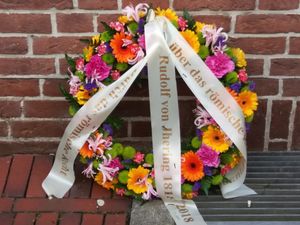 Rudolf von Jhering 1818-2018를 기념하는 꽃