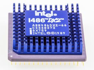 히트싱크를 장착한 i486