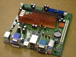 저발열 CPU 탑재로 팬리스로 구성된 예