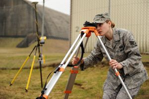 EDM 설정을 위해 삼각대 수평 맞추기