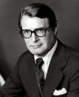 엘리엇 L. 리처드슨(Elliot Lee Richardson). 코크스 해임에 반대하여 사임했다.