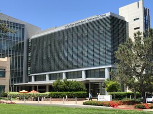 캘리포니아 대학교 샌디에이고 헬스(UC San Diego Health)의 심장내과 및 응급의학과가 위치한 설피지오 패밀리 심혈관 센터